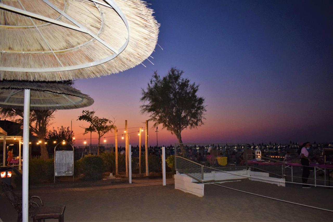 Hotel Adria Bellaria – Igea Marina Kültér fotó