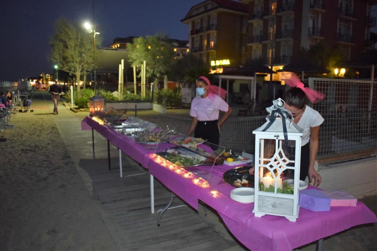 Hotel Adria Bellaria – Igea Marina Kültér fotó